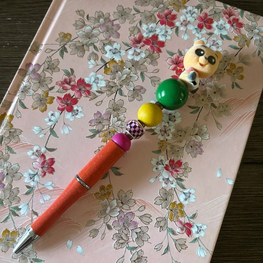 Disney Doorables: Winnie the Pooh: Pooh Bear soccer ball handmade beaded pen